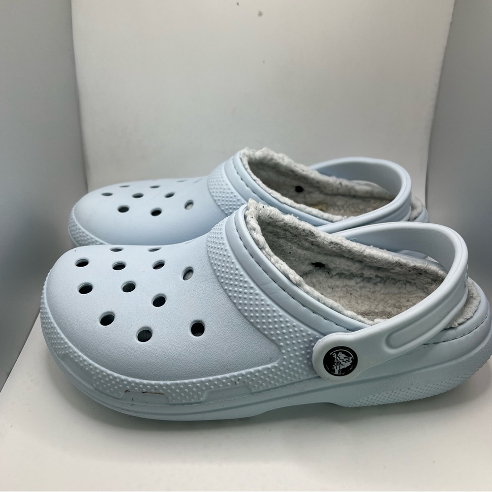 Unisex Crocs Size W-7 M-5